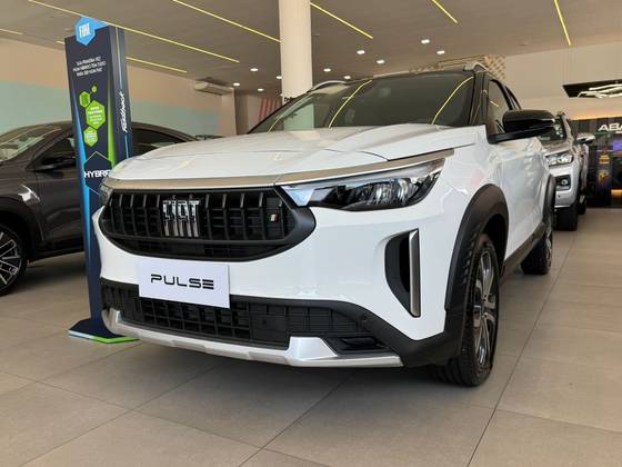 FIAT PULSE 1.0 TURBO 200 HYBRID IMPETUS CVT FIAT PULSE 1.0 TURBO 200 HYBRID IMPETUS CVT
